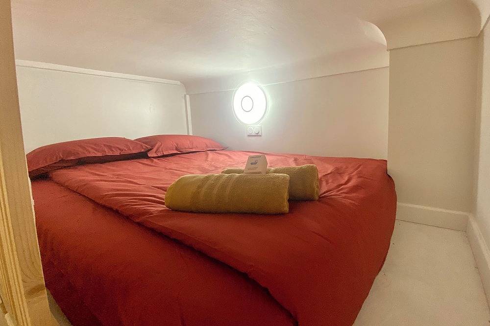 Ganze Wohnung, 5 min to Beach – 15 min to Monaco Grand Prix- Cozy Studio with Mezzanine in Cap-d'Ail, Nizza und Umgebung