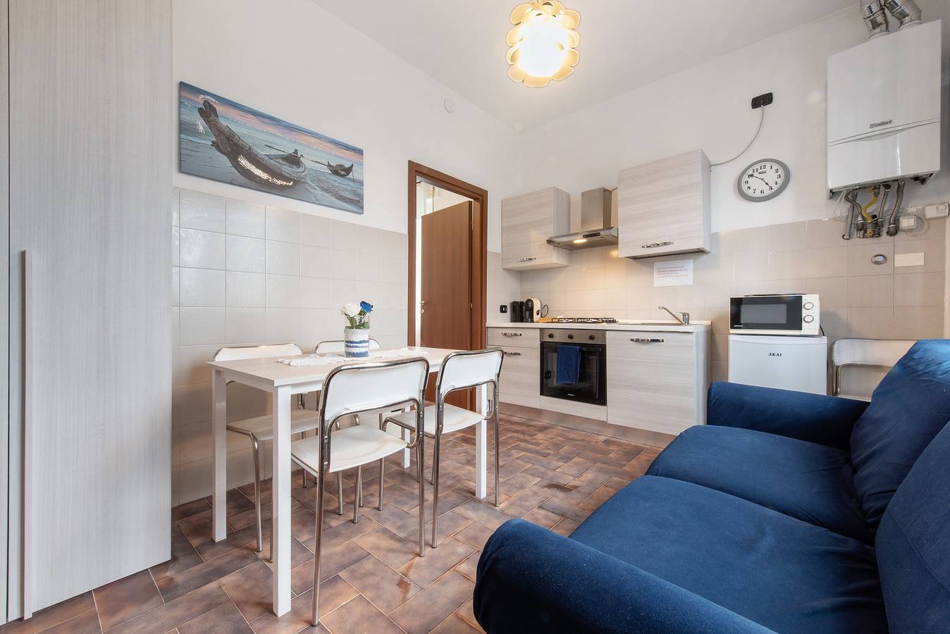 Ganze Wohnung, Ferienwohnung 'Blu' mit Gemeinschaftsterrasse und Wi-Fi in Alzate Brianza, Brianza