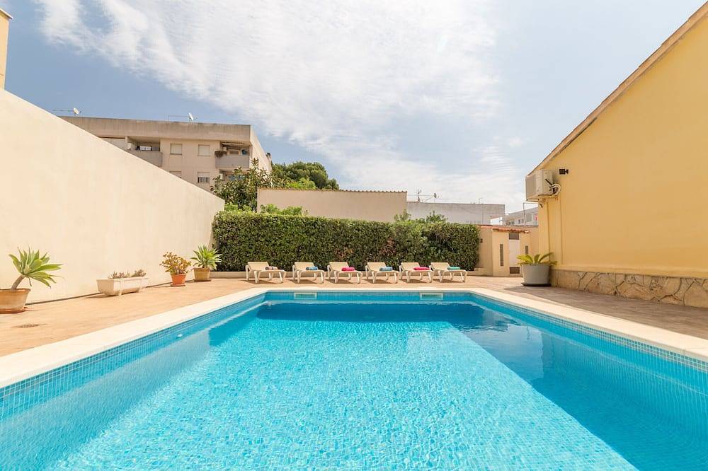 Holiday house with private pool only 200m to the beach, Cala Ratjada, Mallorca in Cala Ratjada, Capdepera
