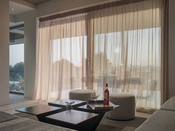 Cottage pour 4 personnes, avec balcon dans Anavissos