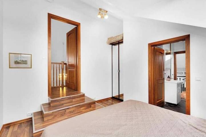 Spacious villa with private pool, 5 bedrooms and 5 bathrooms in Stavanger
