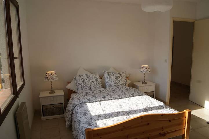 Location de vacances pour 6 personnes, avec terrasse et jardin à Lodève - 2