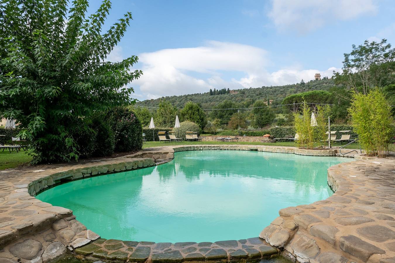 Appartamento intero, Appartamento per vacanze "Monastero" con vista sulle montagne, piscina in comune e Wi-Fi in Metelliano, Cortona