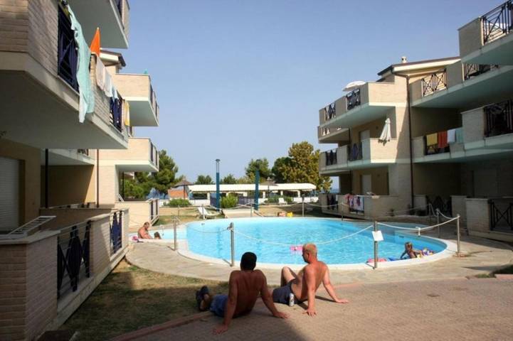 Ferienwohnung für 4 Personen, mit Terrasse und Pool sowie Ausblick, mit Haustier - 1