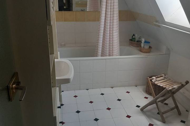 Chambre d’hôte pour 9 personnes, avec jardin