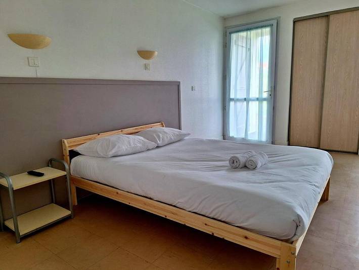 Hôtel pour 2 personnes, avec jardin à Égletons - 2