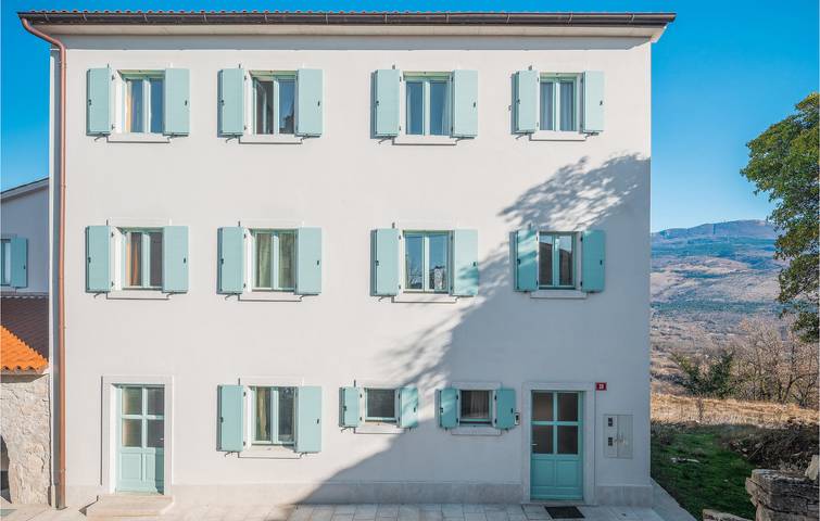 Ferienhaus für 8 Personen, mit Terrasse und Whirlpool