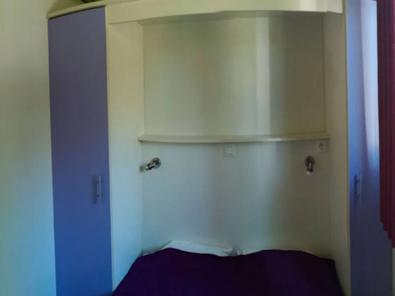 Cozy Chalet with Terrace - 1 bedroom, 2 people in Collias, Nimes region