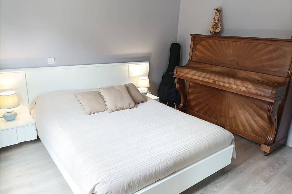 ¡Tarde para nadar y planchar por la noche en un ambiente bucólico! in Vailhauquès, Region de Montpellier