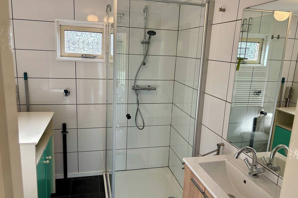 Entdecken Sie die Basic Retro mit individueller Einrichtung, perfekt für eine Gruppe von bis zu 4 Personen. in Harderwijk, Veluwe