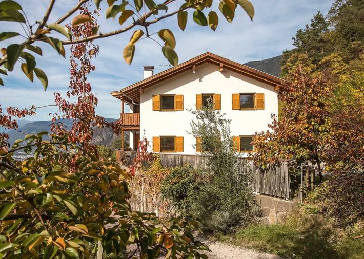 Agriturismo per 6 persone, con Balcone e Giardino a Cavalese