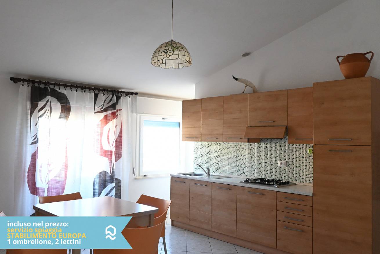 Apartamento entero, Rs322 - Marcelli, seafront two-room apartment with beach included  in Marcelli, Riviera del Conero