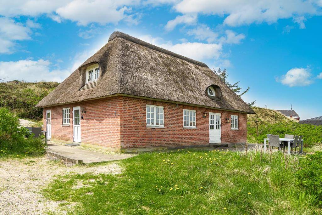 Charmantes Ferienhaus in Henne Strand an der Westküste in Henne, Varde
