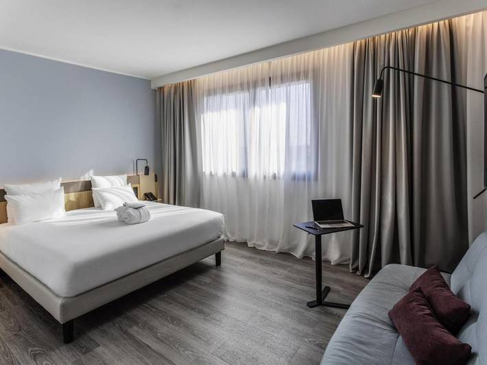 Hôtel pour 3 personnes, avec piscine et vue ainsi que sauna et terrasse