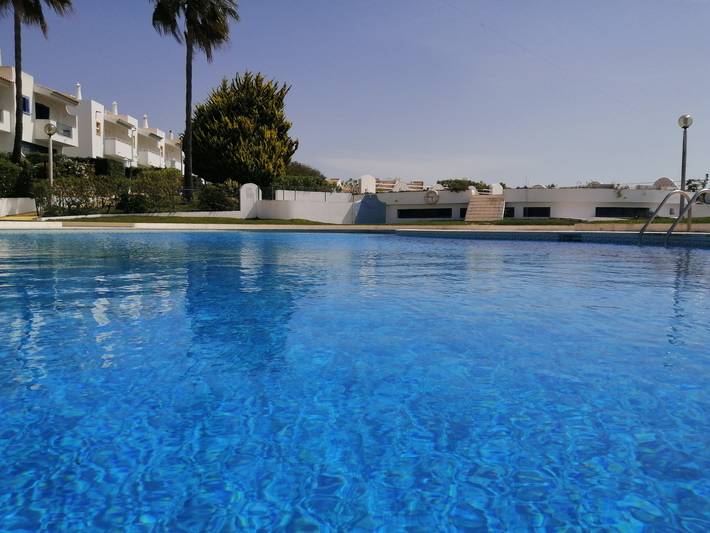 Ferienhaus für 6 Personen, mit Kinderpool und Garten sowie Balkon in Albufeira