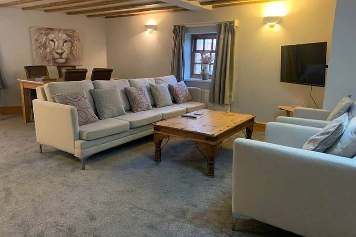 Holiday rental for 6 people, with hot tub and balcony as well as garden, with pets in Selby