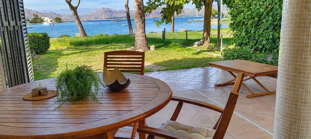 Holiday Home 'Villa Blau Mari' with Sea View, Wi-Fi and Air Conditioning in Marina Manresa, Alcúdia