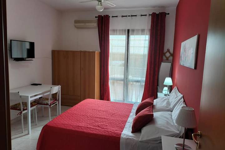 Ganze Wohnung, Studio mit Meerblick in Letojanni, Messina Provinz