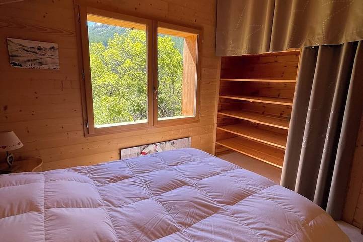 Gîte pour 8 personnes, avec terrasse et jardin à Colmars - 2