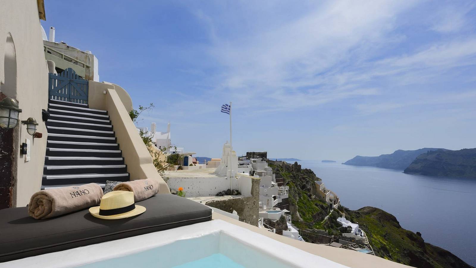 Impressive Santorini Villa | 1 Bedroom | Villa Kohaku | Breathtaking Caldera View and Outdoor Hot Tub | Oia in Ormos Ammoudiou, Oia