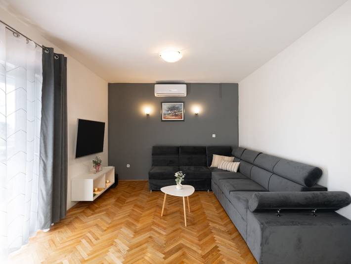 Ferienhaus für 14 Personen, mit Terrasse und Pool sowie Garten, mit Haustier - 1