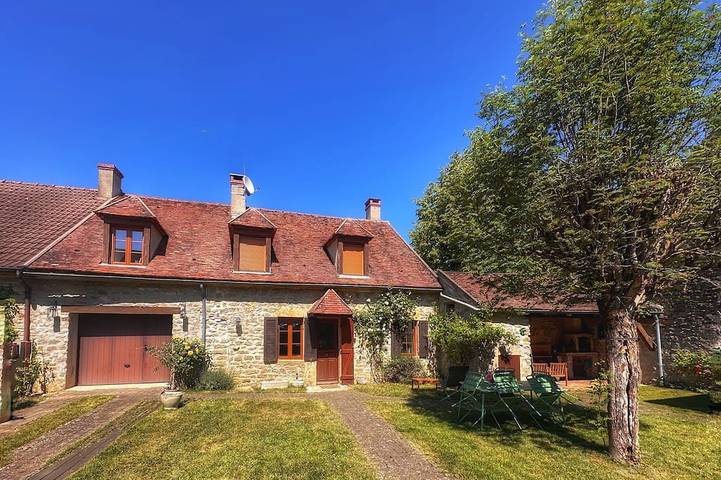 Gîte pour 7 personnes, avec jardin à Domecy-sur-Cure