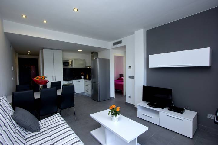 Appartement de vacances pour 6 personnes, avec Terrasse ainsi que Jardin et Piscine à Roses