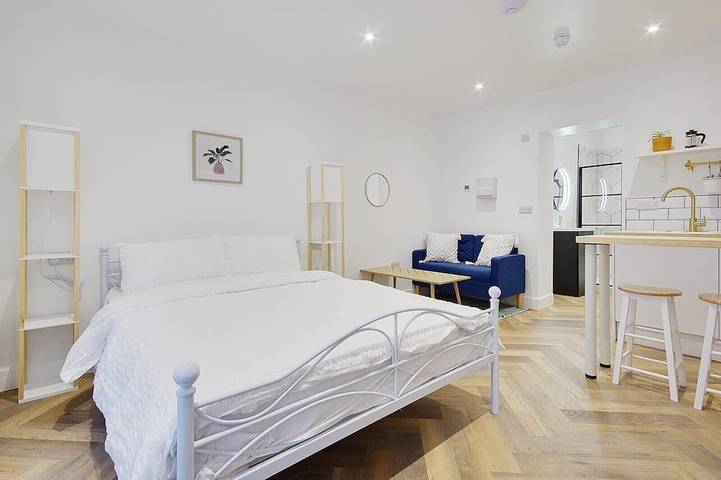Appartement entier, Suite-King-Salle de bain privée-Vue sur Jardin-The Osborne in Bournemouth, Angleterre du Sud-Ouest