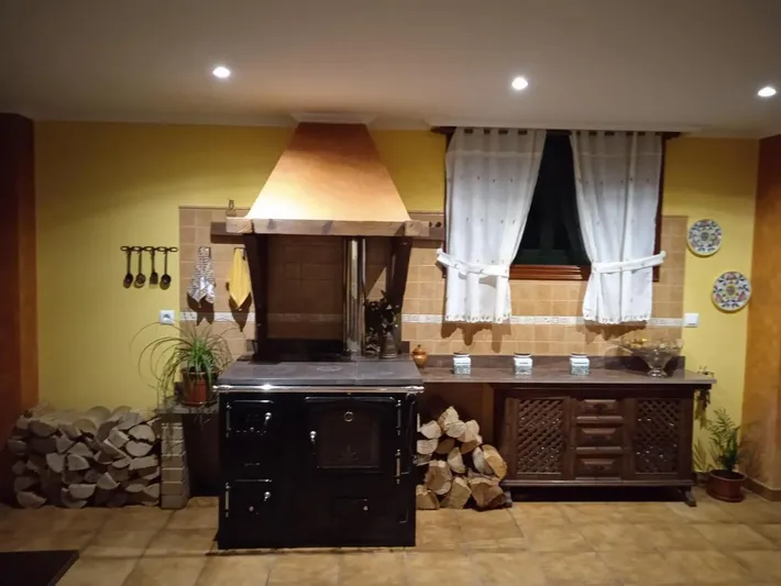 Ferienhaus für 11 Personen, mit Ausblick und Pool sowie Garten, mit Haustier - 1