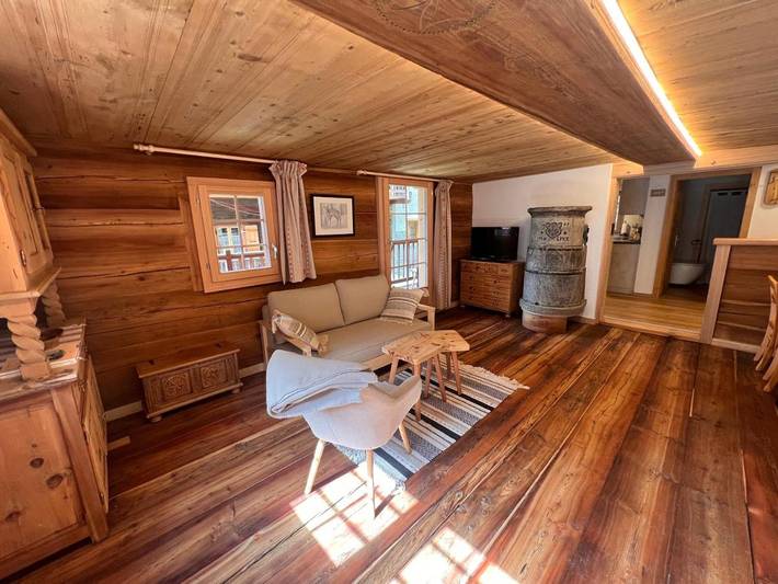 Gîte pour 3 personnes, avec Balcon ainsi que Jacuzzi et Sauna dans Les Haudères