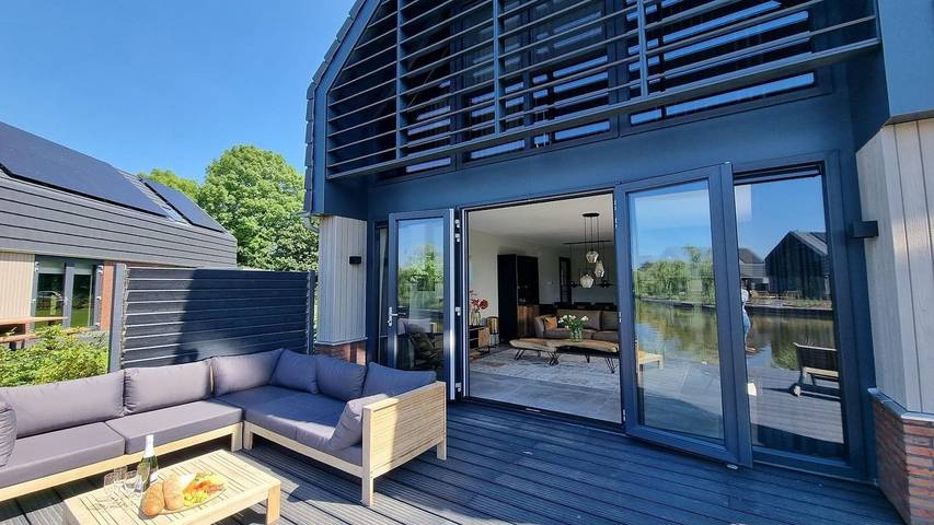 Casa de férias para 8 pessoas, com jardim e terraço e ainda vista para o lago em Balk