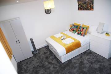 Holiday Apartment for 5 People in Harrow, London, Photo 4