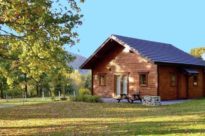 Location de vacances pour 6 personnes, avec terrasse à Vireux-Wallerand