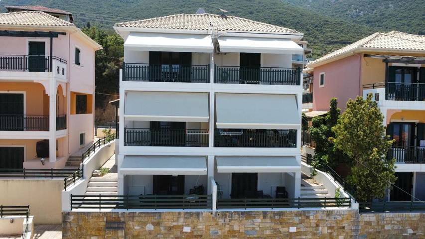 Villa για 8 άτομα, με κήπο και πισίνα καθώς και θέα στον Αλέξανδρο