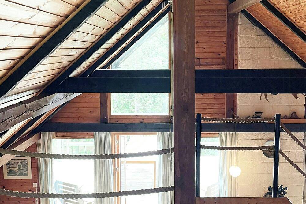 Gemütliches Haus aus den 70er Jahren in der Waldlandschaft bei Knäred in Laholm, Halland