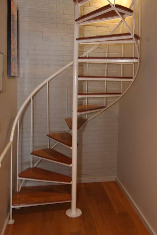 Modern Lake House on Secluded Cove with Private Peninsula in Enfield, Grafton County