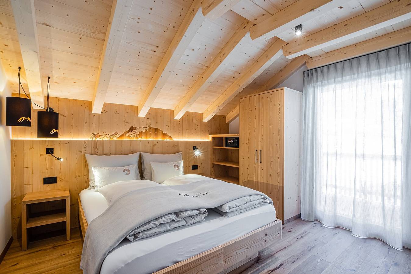 Appartamento intero, Appartamento di vacanza "Biohof Ruances Munt" con vista sulle montagne, balcone e Wi-Fi in Costadedoi, Badia