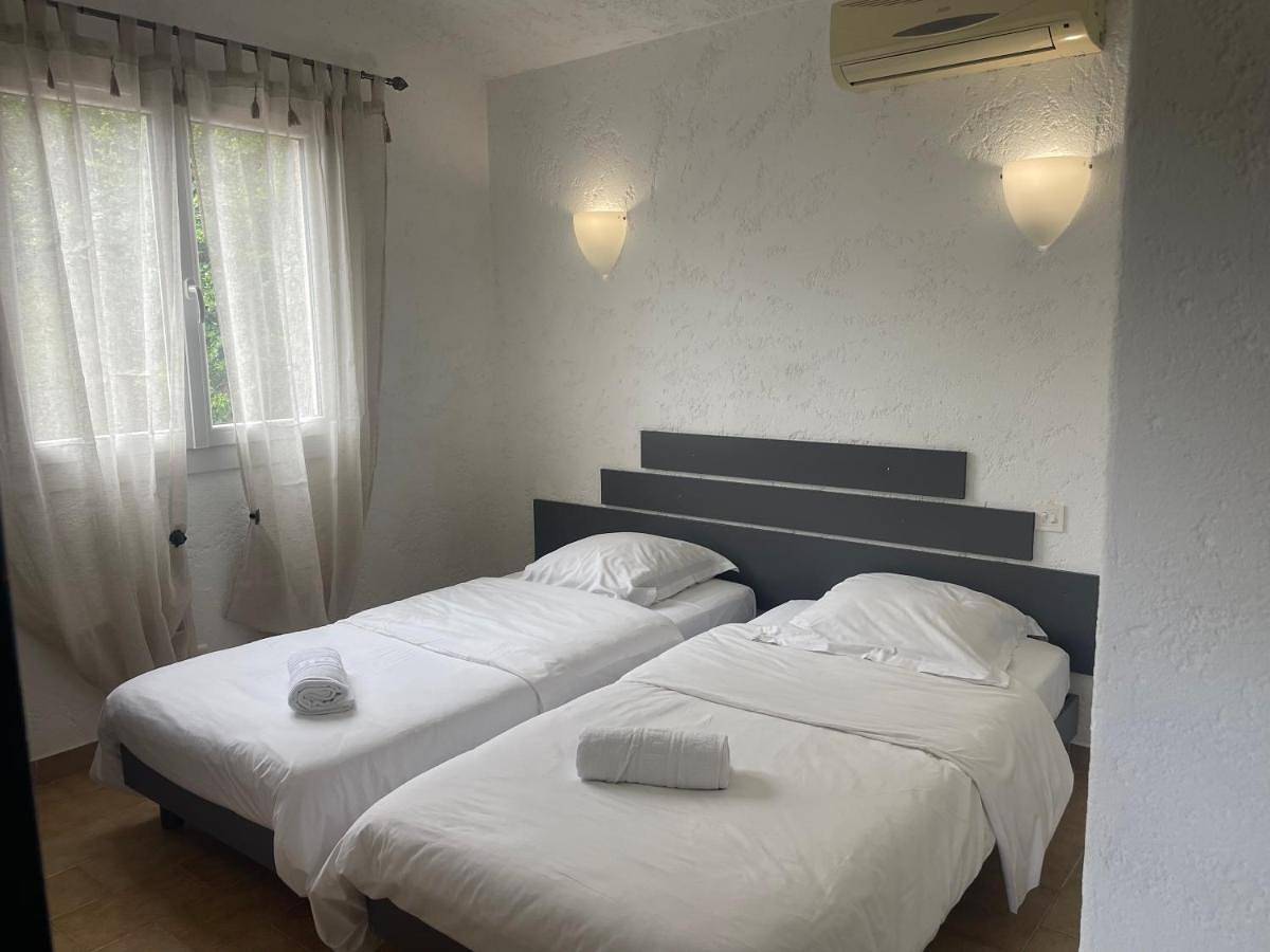 Residence "U Latonu" in Palombaggia, Porto-Vecchio