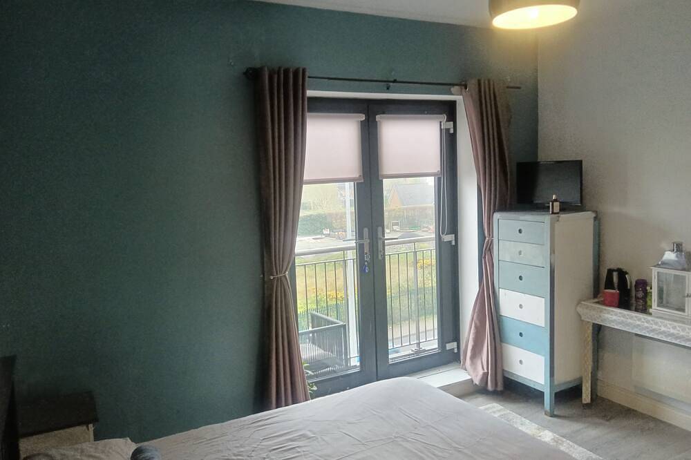 Cheap modern room in South Dublin, County Dublin