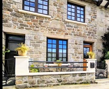 Gîte pour 2 personnes, avec vue et terrasse à Moncontour