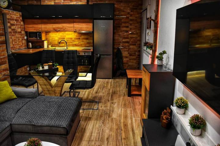 Gîte pour 6 personnes, avec vue à Serrès