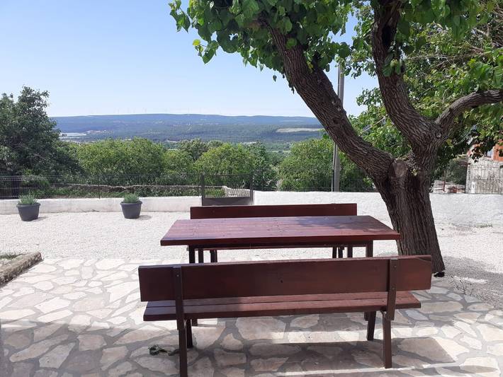 Ferienhaus für 6 Personen, mit Garten und Terrasse, mit Haustier in Maslenica