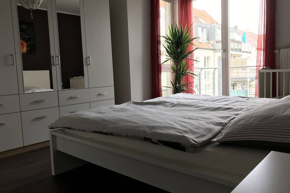 Entire apartment, Stylish 2-room apartment with many extras! in Markkleeberg, Neuseenland