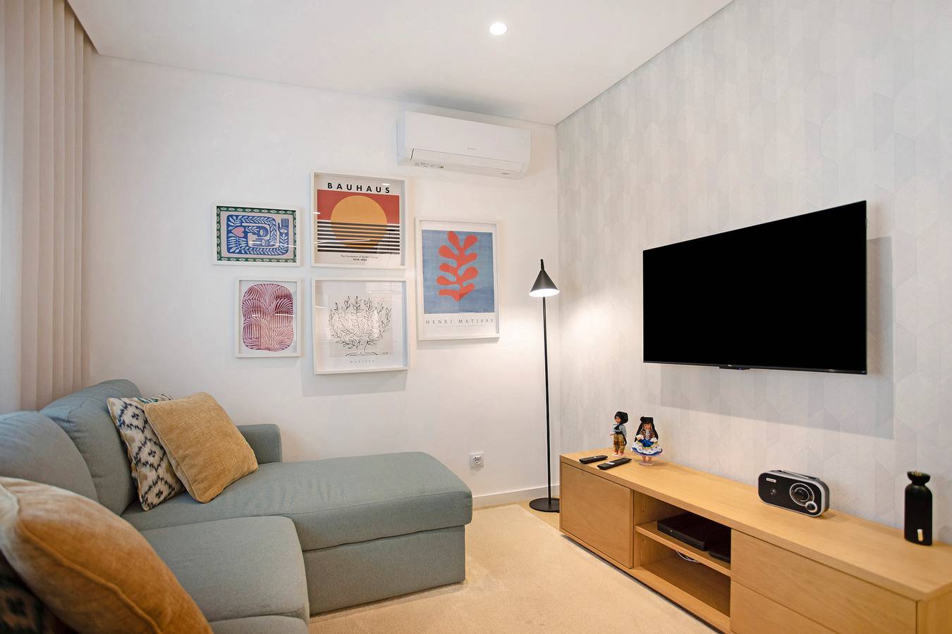 Appartamento intero, Appartamento 'Coastal Dreams - Brisa' con Vista Mare, Wi-Fi e Aria Condizionata in Praia da Nazaré, Nazaré