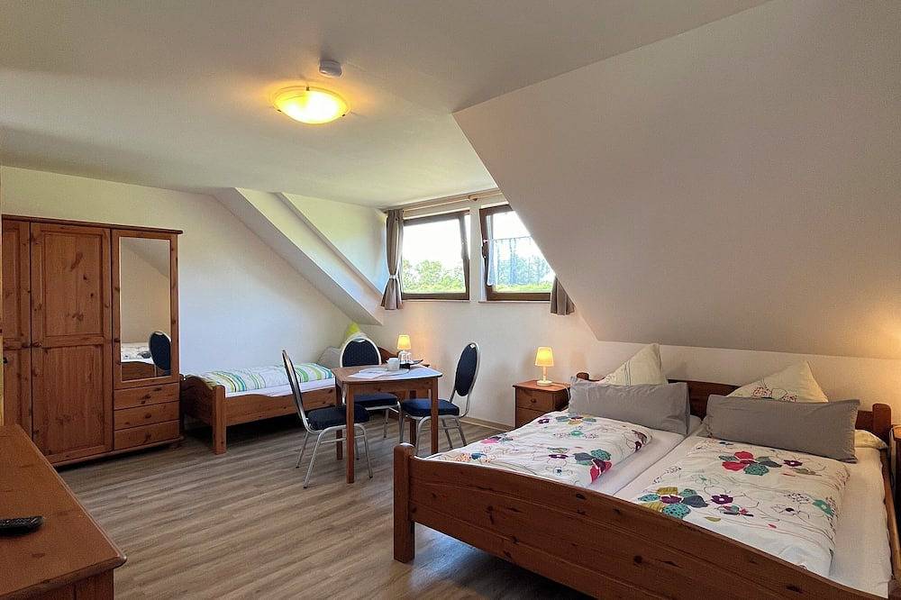 Ganze Wohnung, Ferienwohnung \"Burg Maus\" - Doppelbett + Einzelbett in Lahnstein, Mittelrhein