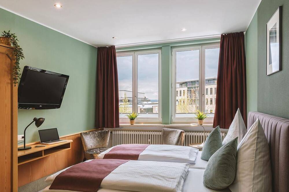 Vierbettzimmer Loum - Hotel Louis Müller in Bitburg, Eifelkreis Bitburg-Prüm
