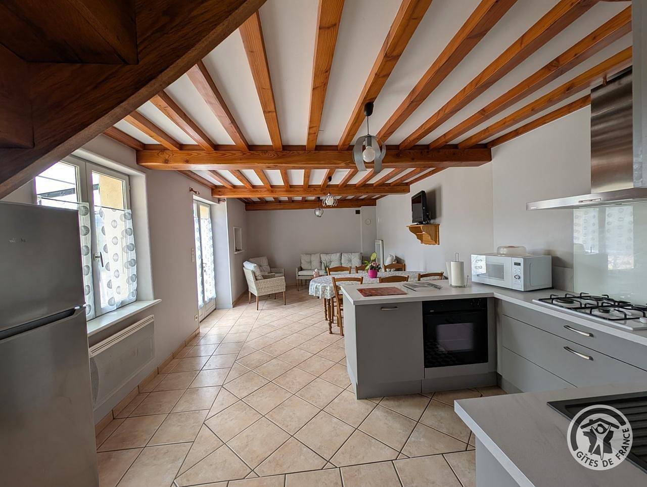 Gîte für 6 Personen mit Pool in Cenves, Villefranche-sur-Saône und Umgebung