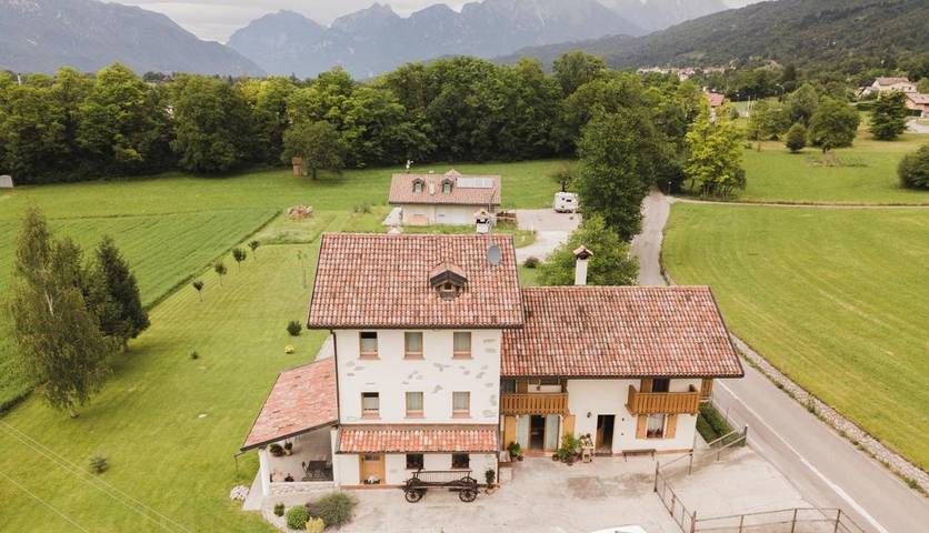 B&b per 2 persone, con Terrazza e Giardino nonché Panorama a Belluno