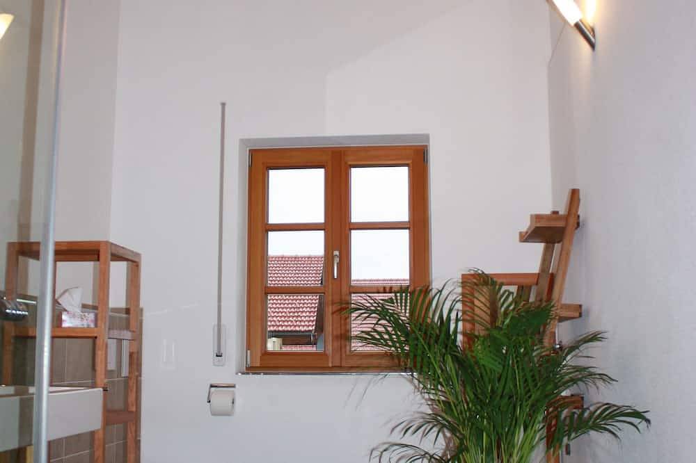 Ganze Wohnung, Gemütliche Ferienwohnung 65qm Waging am See / Chiemgau mit W-Lan in Waging am See, Rupertiwinkel