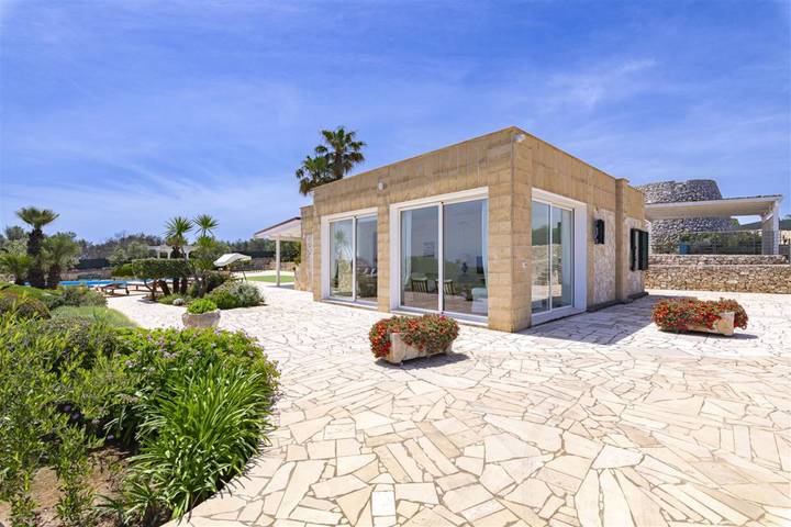 Location de vacances pour 14 personnes, avec piscine et jardin à Gagliano del Capo - 2